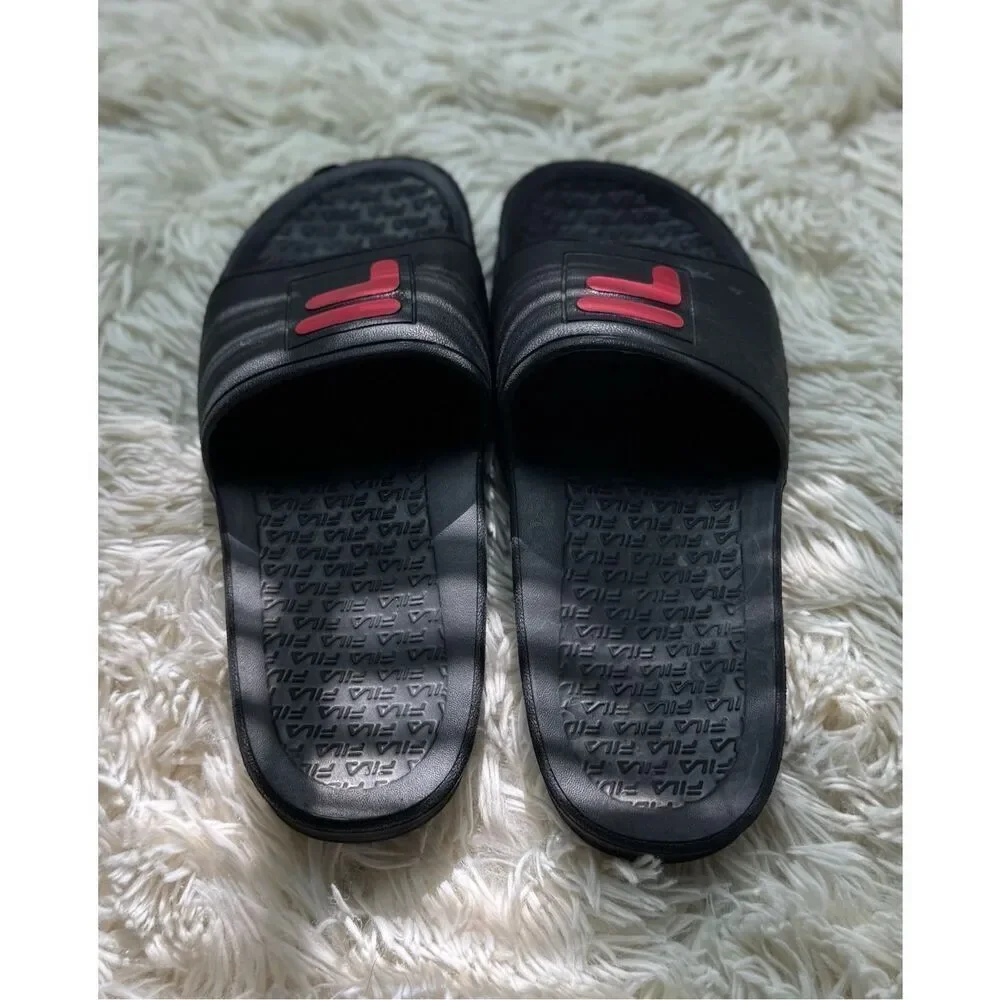 BNWOT Black FILA Slides Boys Youth Size 5